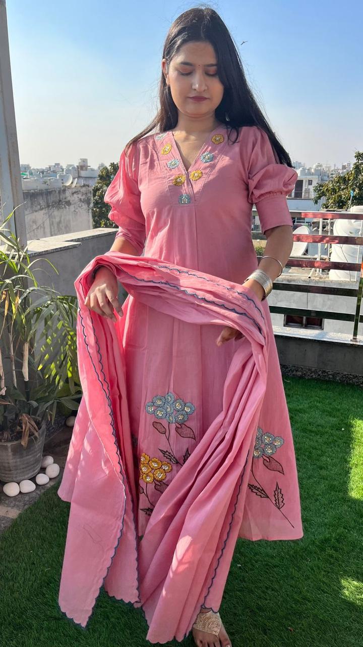 Elegant Pink Floral Embroidered Kurta Set with Dupatta